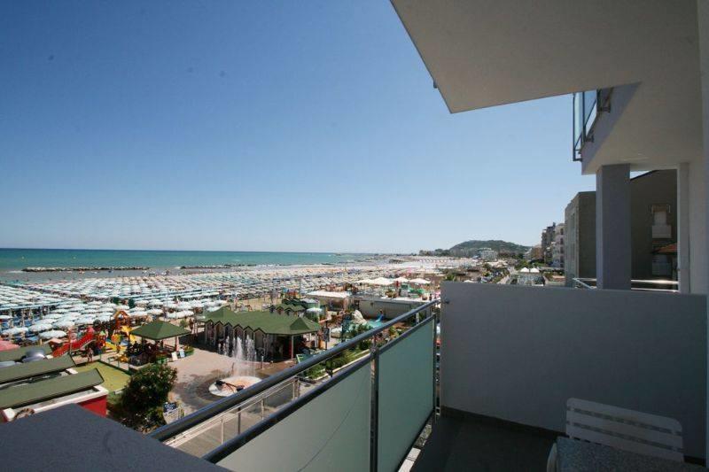 Hotel Excelsior Cattolica Exterior photo